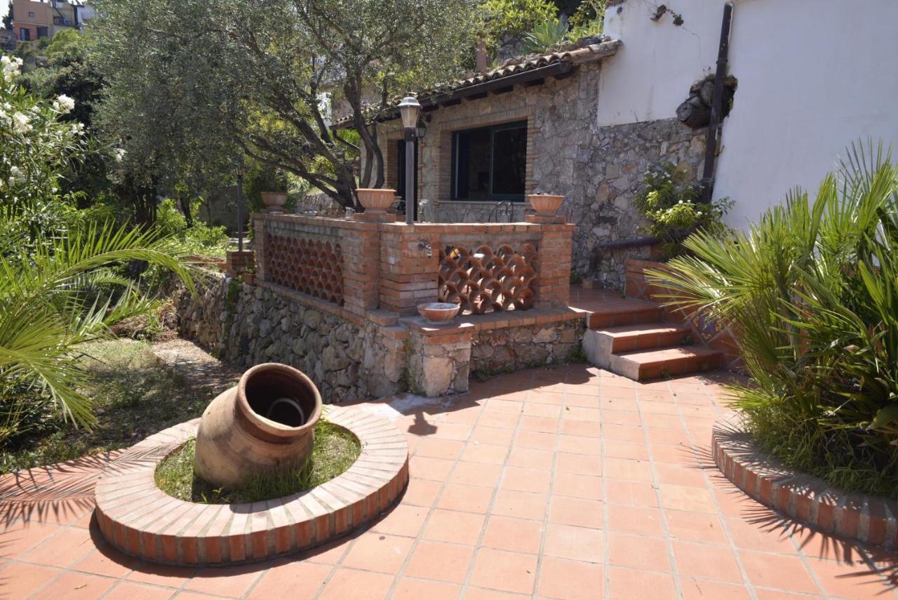 Casa Dei Sogni Taormina Bed and Breakfast Buitenkant foto